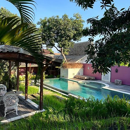 Guesthouse Mooz Canggu Dış mekan fotoğraf